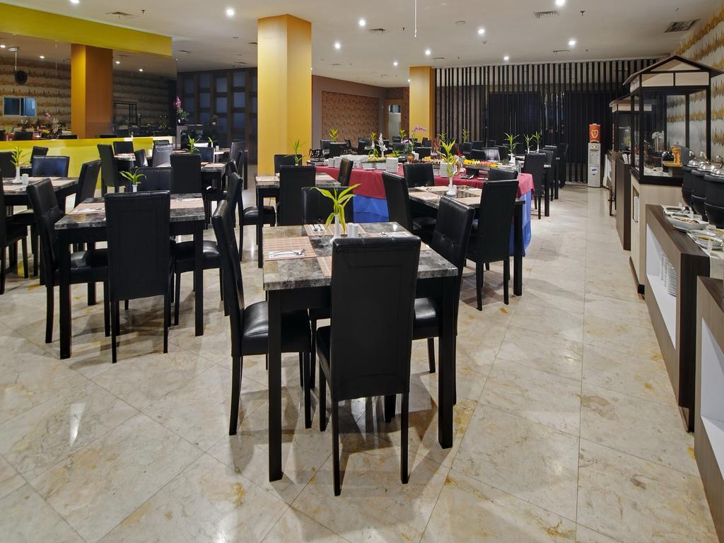 Horison Hotel Pematang Siantar Kültér fotó
