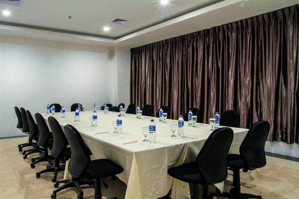 Horison Hotel Pematang Siantar Kültér fotó