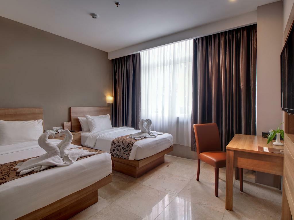 Horison Hotel Pematang Siantar Kültér fotó